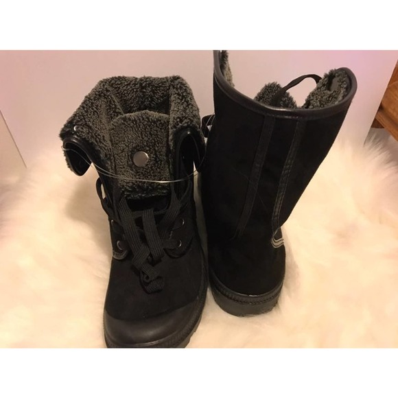 Boots - Picture 4 of 5